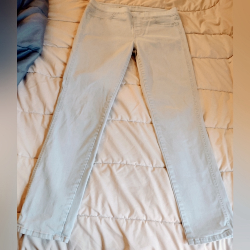 Light tan Eddie Bauer jeans  (stretchy) size Large woman's great condition ..